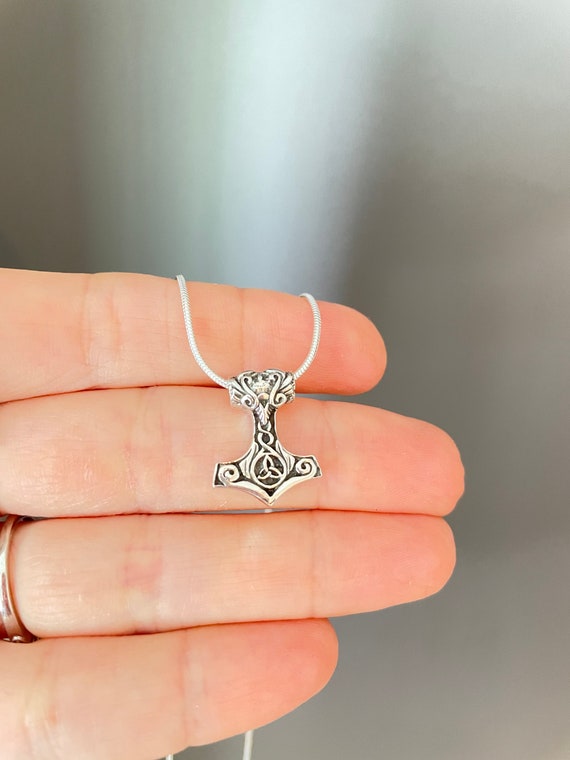 Mjolnir pendant silver